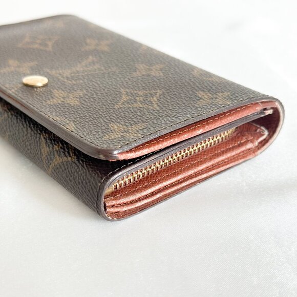 Louis Vuitton Monogram Wallet - Picture 7 of 16